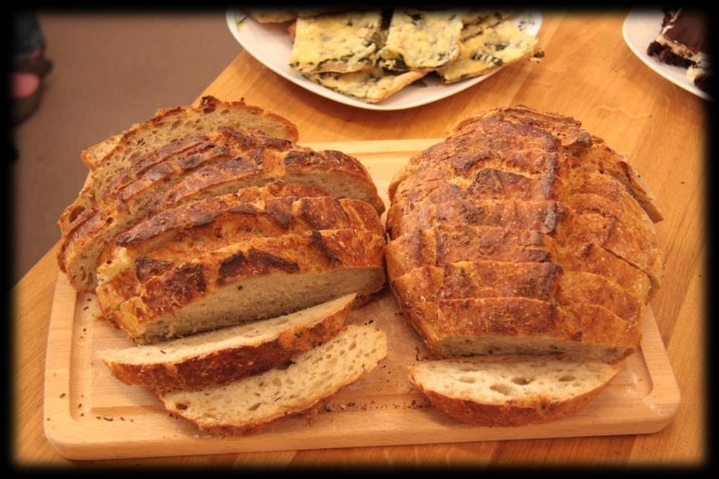 Zrna se též používají k dekoračním účelům. Chléb jako takový se začal péct v Egyptě okolo roku 4000 le