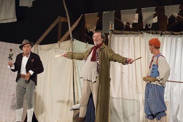 (překlad), Jana Kališová (režie), Olga Šubrtová (dramaturgie), Martin Chocholoušek (scéna), Sylva Zimula Hanáková (kostýmy), Daniel Šubrt (hudba), Jaroslava Leufenová (pohybová spolupráce), Adéla