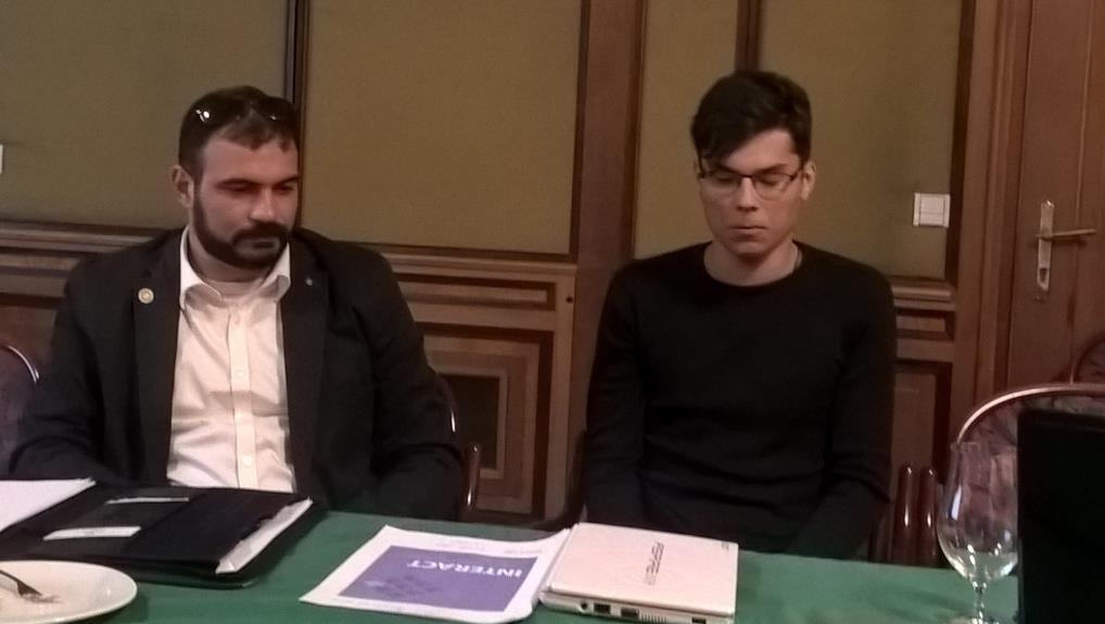 18.9.2017 Expozé: Dominik Aust zakládající člen Interakt Rotary klubu Karlovy Vary. Dominik Aust se před 2 lety zúčastnil jako pacient projektu léčby ekzému a atopické dermatitidy u Mrtvého moře.