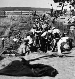 Tábor byl vyprázdněn v květnu 1946 odsunem Němců zpět do říše (před prvními poválečnými volbami 26. 5. 1946), čímž pro občany skončil kontakt s Němci a s válkou.