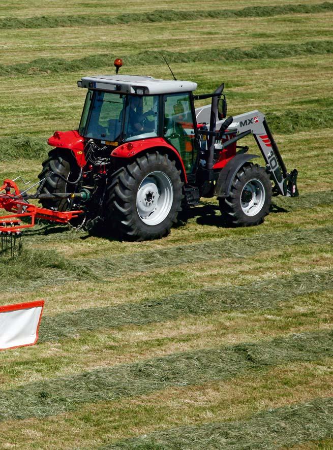 * *kromě GA 6002 TAŽENÉ MODELY: - připojují se snadno a rychle: pouze připojíte do závěsu - mají vyšší fl exibilitu pracovních záběrů pro optimální shrnování