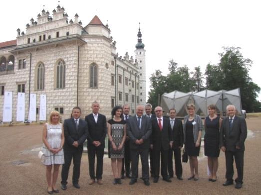 s. připravuje setkání za účelem křtu Knihy 100 let svobodného podnikání v
