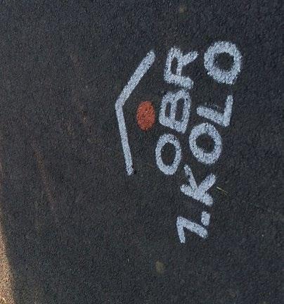 Všechny hlavní křižovatky budou obsazeny označenými pořadateli.