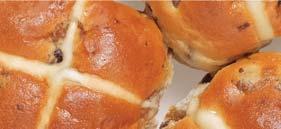 Oblíbená těsta Hot Cross Buns Oblíbená těsta Celozrnné medové pečivo Dough Voda Olej Sůl Hnědý cukr Chlebová mouka Sušené mléko Směs mletého koření Mletá skořice 340 ml 2 lžičky 3 lžíce 600 g 3 lžíce