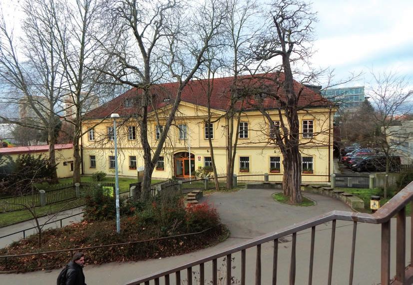 Zatím není převažující zájem na tom, aby se majetek zpeněžoval transparentně nebo aukcí. Je s podivem, že je tak v oblibě prodej zástav některými bankami prostřednictvím realitní kanceláře.