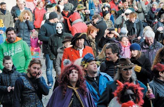 Malostranské masopustní veselí s průvodem masek, muzikou i