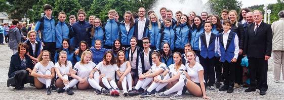 Strana 6 MARIÁNSKOLÁZEŇSKÉ NOVINY 20. červenec 2018 ZPRÁVY Z KULTURY SPORT Muzikanti z Úpice roztančili kolonádu Dechový orchestr ZUŠ A. M. Buxton z Úpice již po druhé v rámci své účasti na festivalu dechovek v Březové na Sokolovsku zavítal do Mariánských Lázní.