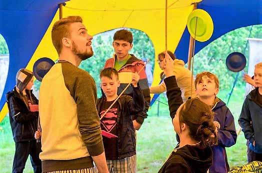 DUHOVÝ MOST Reportáž Na festivalu