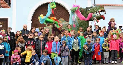 Neziskovky LETNÍ DŮM Draci ve Skalách podesáté Děti z píseckého dětského domova, organizace Letní dům a