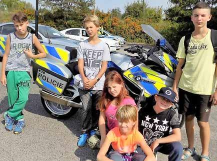 KRALUPY Zprávy z domovů Spolupráce dálniční policie a motorkářů nadchla cykloprofíky V sobotu 9.