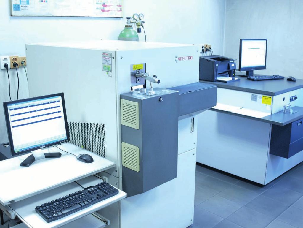 Kontakty Contacts / Kontakte Dresden Wrocław Headquarters & production plant: METAL TRADE COMAX, a.s. 273 24, Velvary 420, Czech Republic GPS: 20 16'53.291"N, 14 14'32,945"E Tel.