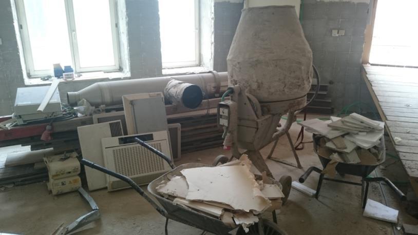 Oslovili jsme mladé olomoucké architektonické studio a ukázalo se, že rekonstrukce bude zapotřebí opravdu velká a nákladná.