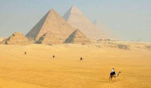 Lékařství starých Egypťanů V úterý 22. května 2018 jsme byli v knihovně na přednášce chebské rodačky doc. PhDr. Hany Vymazalové, Ph.D., která se řadí k našim nejlepším egyptologům.