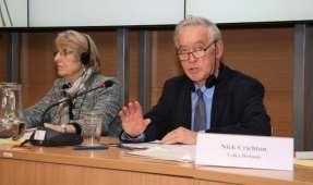 Dědické právo hmotné a procesní stejně jako každý rok uspořádala Justiční akademie ve spolupráci s Notářskou komorou velký seminář k dědickému právu, který se konal 22. 24. června 2016 v Kroměříži.