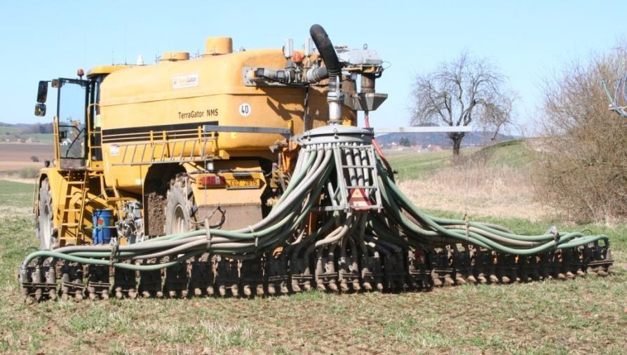 Aplikátor Vredo Zdroj: http://www.agriexpo.