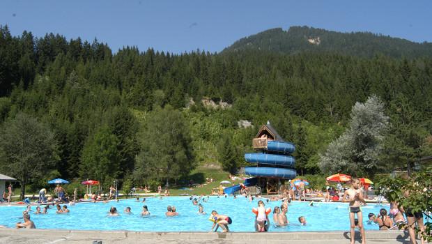 Koupaliště Erlebnisbad Gitschtal, Weissbriach Koupaliště je otevřeno od července do poloviny září denně od 8 do 19 hodin.