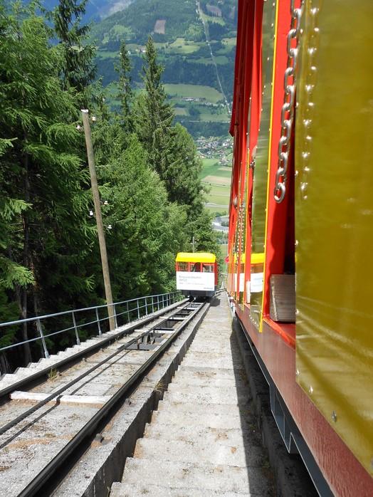 Nahoře se Vám naskytnou překrásné výhledy na vrcholky Vysokých