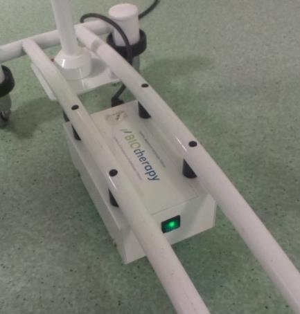 Ergonomie stojanu je dobrá požadovaná poloha se nastavuje pomocí plynové vzpěry, která je ovládána ruční páčkou sloužící jako náhrada za ovládací kolík.