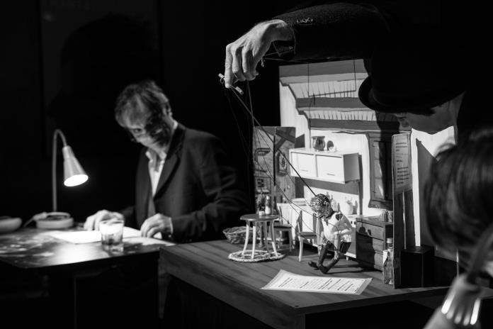 Patrick Marber - DEALER S CHOICE - režie Jiří Pokorný, hrají David Novotný, Hynek Čermák, Jaroslav Plesl, Václav Neužil, Martin Myšička / Matěj Hádek j.h. a Ivan Trojan Aki Kaurismäki, Miroslav Krobot - MUŽ BEZ MINULOSTI - režie Miroslav Krobot, hrají Tatiana Vilhelmová j.