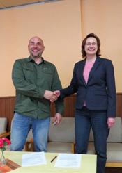 RADNICE NAŠE OBEC RECYKLACÍ ELEKTROSPOTŘEBIČŮ VÝRAZNĚ ULEVILA ŽIVOTNÍMU PROSTŘEDÍ Loni občané odevzdali k recyklaci 4 009,34 kilogramu starých spotřebičů.