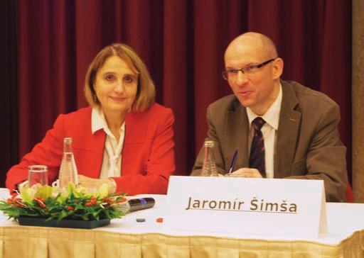 Alena Šmahelová, Ph.D. vítá účastníky konference Diabetologie ze tří úhlů Zdroj obrázku: Mgr. Karel Vízner GEUM zpravodajství ad.