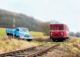 železniční doprava Kamenický motoráček Trasa: Česká Kamenice Kamenický Šenov a zpět Historický motoráček vás odveze z České Kamenice po muzejní trati pod úbočím Zámeckého vrchu do sklářského města