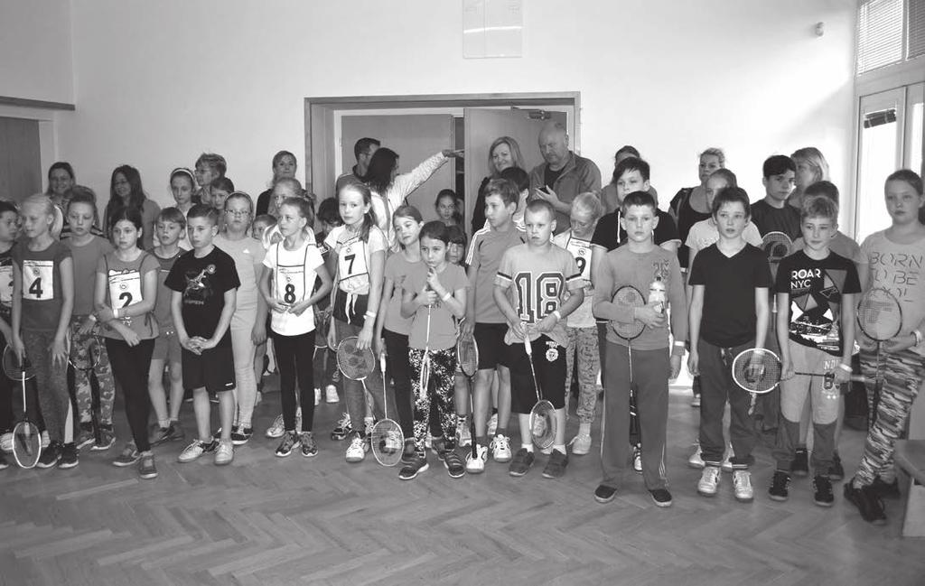 Celkem se přihlásilo 47 hráčů. A jak to vše dopadlo? Čtyřhra mladší žáci: 1. místo Eliška Sýkorová a Klárka Přečková z Vratimova 2. místo Barborka Fúzia a Anetka Welserová z Řepišť 3.