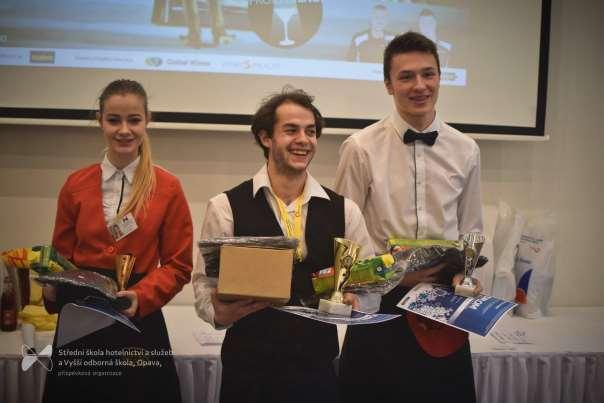 . 1. 2017 proběhlo na naší škole první kolo barmanské soutěže Kofola Cup 2017. Soutěže se zúčastnilo 16 žáků naší školy.