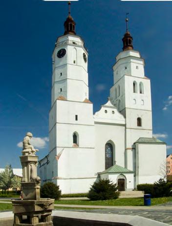 7064861E Zwiedzanie z przewodnikiem i prezentację organów można zamówić z wyprzedzeniem w CIT Krnów.