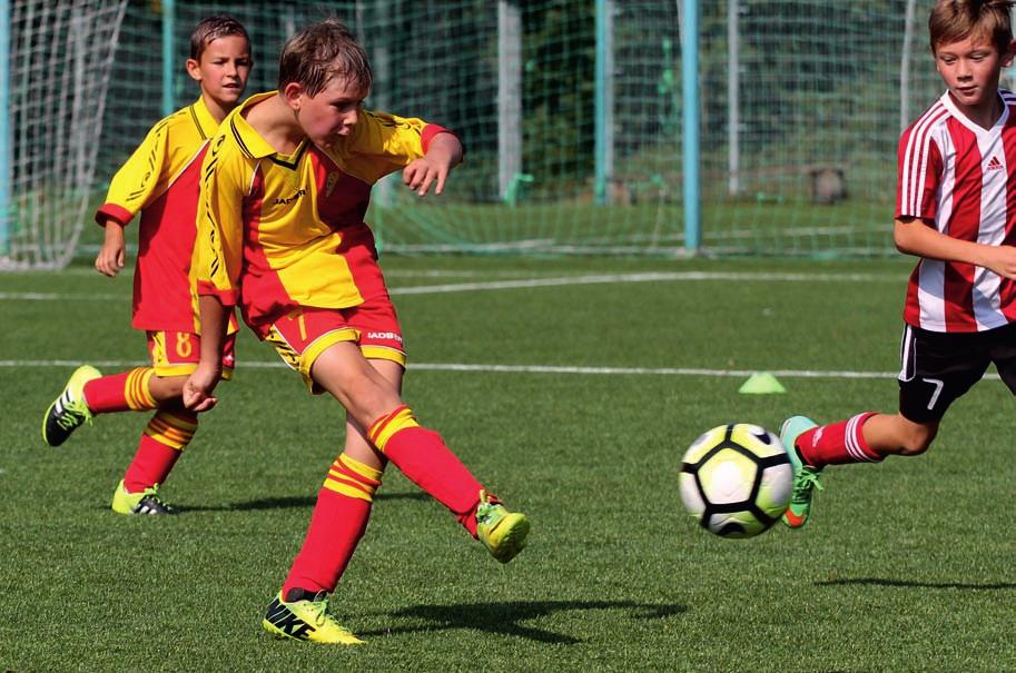Prostřední řada: Patrik Hron, Jaroslav Capouch, Dominik Csuba, Filip Šedina, Matěj Daniel Pešek, Lukáš Smrček, Daniel Bašta, Adam Fryš, Jakub Kacbuda, Petr Mrózek, Ota Suchomel, Ondřej Pešák, Marek