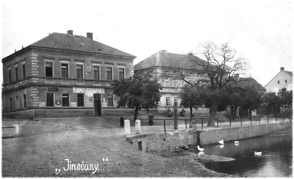 šťastný, radostný a úspěšný. Pedagogům, ostatním zaměstnancům, ale také vám, milí spoluobčané, přeji do dalších měsíců mnoho pohody, vzájemného porozumění a samozřejmě pevné zdraví.