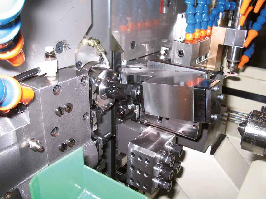 Výroba vnějších závitů Okružovací frézování na dlouhotočných a CNC soustružnických automatech Základním předpokladem pro kompletní