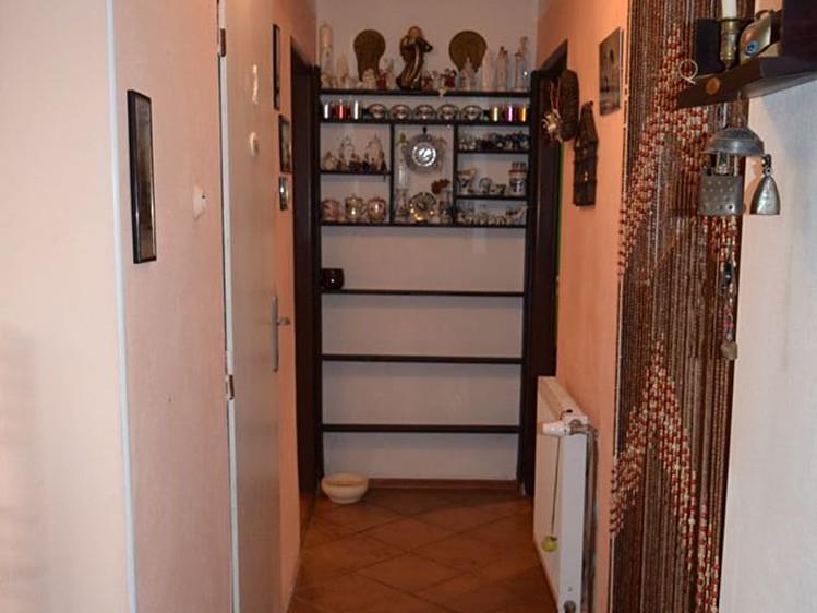 Srovnávané nemovitosti 1. Identifikace Záznam o prodeji srovnávané nemovitosti č. 1 Prodej, Rodinný dům, 150 m 2, Dřínov, okres Mělník Celková cena: 2.800.000 Kč Adresa: Dřínov, okres Mělník 2.