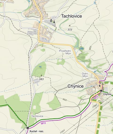 V obci jsou 2 autobusové zastávky: Tachlovice, Jakubská náves, kde staví linky 309,310 a Tachlovice, Na vrškách, kde staví linka 310. Stav autobusových zastávek je dobrý.