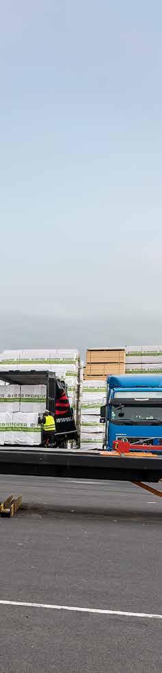 Logistika 47 Pfeifer zdokonaluje logistické procesy Odborníky na logistiku a dispozici ve skupině Pfeifer nezastihl poslední nedostatek dostupného přepravního a nákladového prostoru nepřipravené.