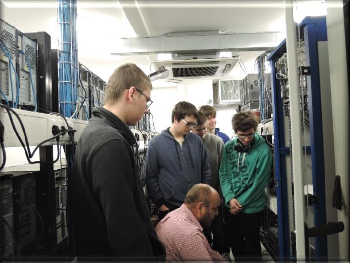 DUBEN Exkurze ve firmě CTECH Ve středu 12. dubna měli žáci možnost navštívit velmi zajímavou firmu CTECH v pražské Michli.
