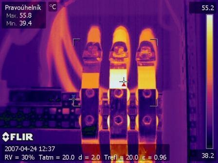 Systém pro kontrolu a řízení technologie SLM em práce je identifikovat vliv provozních parametrů a přestup tepla působením laseru