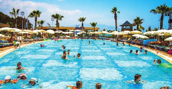 pláži Eftalia Island s množstvom atrakcií pre deti i dospelých