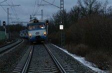 Výroční zpráva * Dne.. v 7: hod. v žst. Kolín nedovoleně odjel vlak Os 8 za odjezdové návěstidlo s návěstí Stůj. V souvislosti s MU nebyl nikdo zraněn ani nevznikla hmotná škoda.