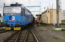 Výroční zpráva Dne 8. 9. v : hod. najela v Plzni na Karlovarské třídě tramvaj linky č. do stojící tramvaje linky č.. Dva cestující utrpěli újmu na zdraví. Celková škoda byla vyčíslena na mil. Kč.
