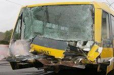 Neratovice vlak R 9 na kolej č., na kterou vjížděl z opačné strany vlak Sp 9. Při MU nebyl nikdo zraněn ani nevznikla hmotná škoda.