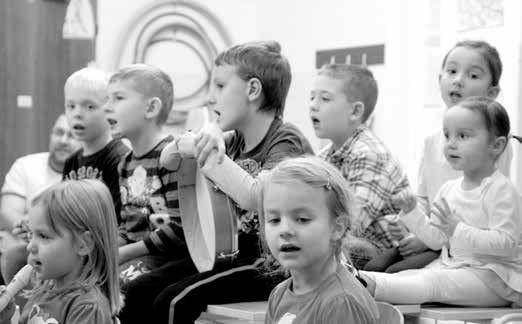 KULTURA NA SLOVÁCKU 13 Slavíček klepe na dveře Je nejvyšší čas vybrat písničku a přihlásit zpěváčky Herecký koncert Hany Maciuchové UHERSKÝ BROD Monodrama Žena vlčí mák vypráví o nečekaném a