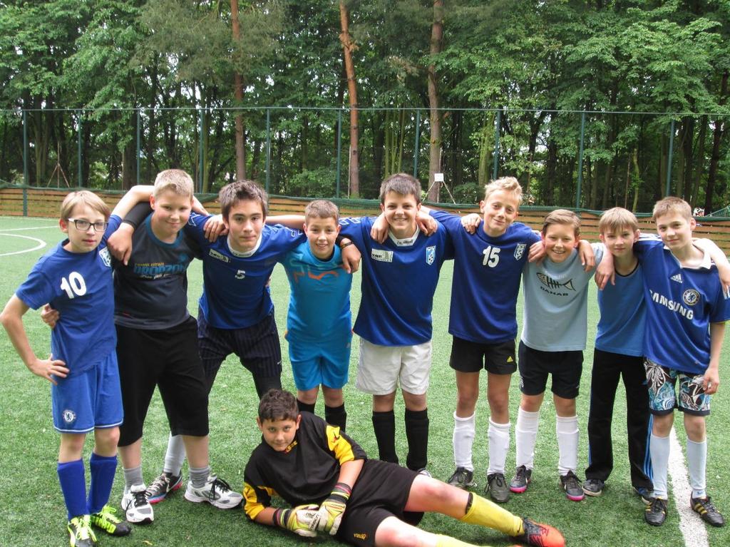 Vzpomínky na loňský školní rok Sportovní den Školní časopis 2014/ 2015, ZŠ Sídliště Den dětí už tradičně slavíme sportovním kláním. Takhle vypadá bojovné nadšení tehdejší třídy VII.