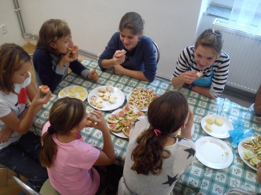 Školní časopis 2014/ 2015, ZŠ Sídliště Ve čtvrtek 9.10.