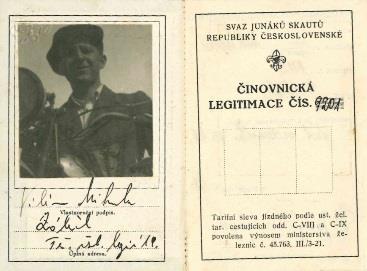 Nejmladší bratr Karel se už narodil v tomto domě v roce 1924. Do skautského oddílu vstupuje Vilém už jako vlče. Zachovala se jeho skautská legitimace z roku 1926.