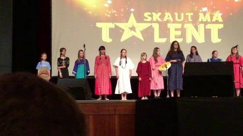 že jsou dva týmy na prvním místě a že bude rozstřel. Upřímně jsem doufala, že můj tým to nebude. Byla jsem vyčerpaná.