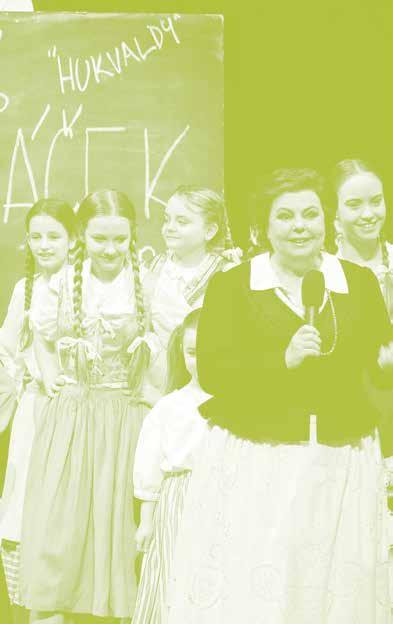 opera POPRVÉ V OPEŘE Posláním projektu Poprvé v opeře je zprostředkovat studentům středních škol nezapomenutelné hudebně-vizuální zážitky z operních představení a rozvíjet u
