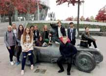 Kurzy CTY Online jsou certifikovány organizací College Board, USA, a nabízí nadaným studentům studium matematiky, fyziky, chemie, biologie, programování a více než 100 dalších kurzů v průběhu