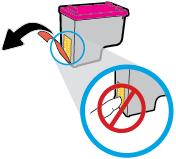 b. Pomocí vytahovacího poutka odstraňte plastovou pásku.