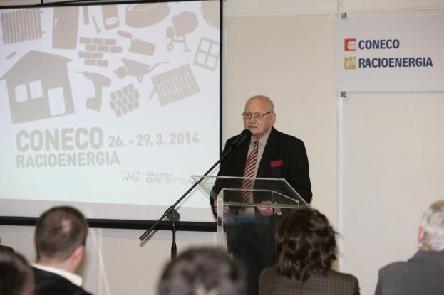 Zlatá plaketa CONECO INTERNORM I-tec energeticky sebestačné Tienenie II Internor